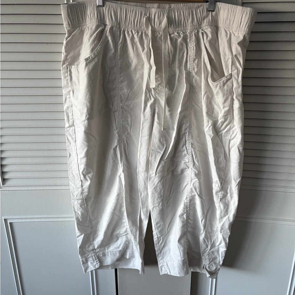 Lane Bryant Women's Off-White Capris